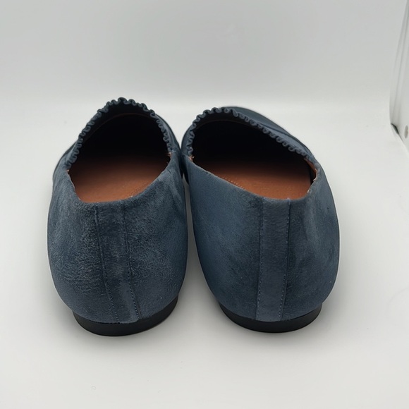 Gentle Souls by Kenneth Cole Women's Eugene Ruffle Flats Shoes in Ocean Size 9 - Picture 6 of 10